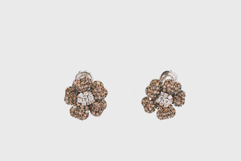 Pendiente de oro blanco de 18k con diamantes. de segunda mano. Joyería de ocasión | ROYALHYSTERIA