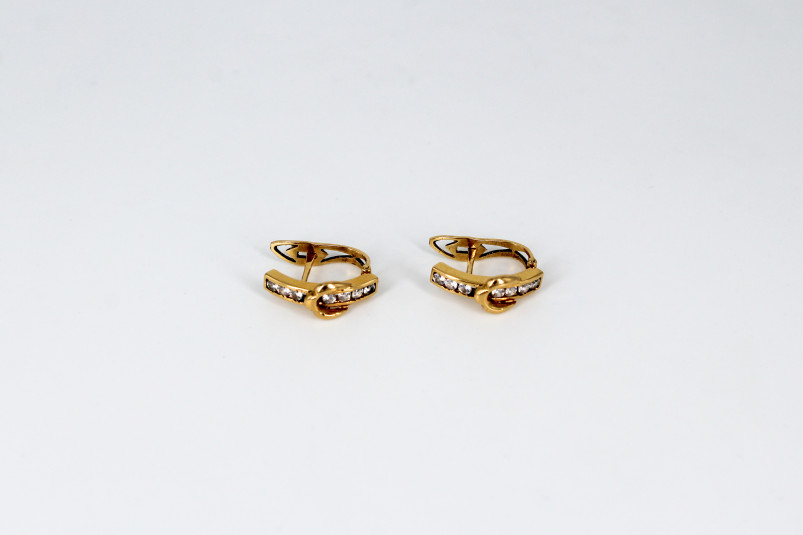 Pendiente de oro de 18k. de segunda mano. Joyería de ocasión | ROYALHYSTERIA