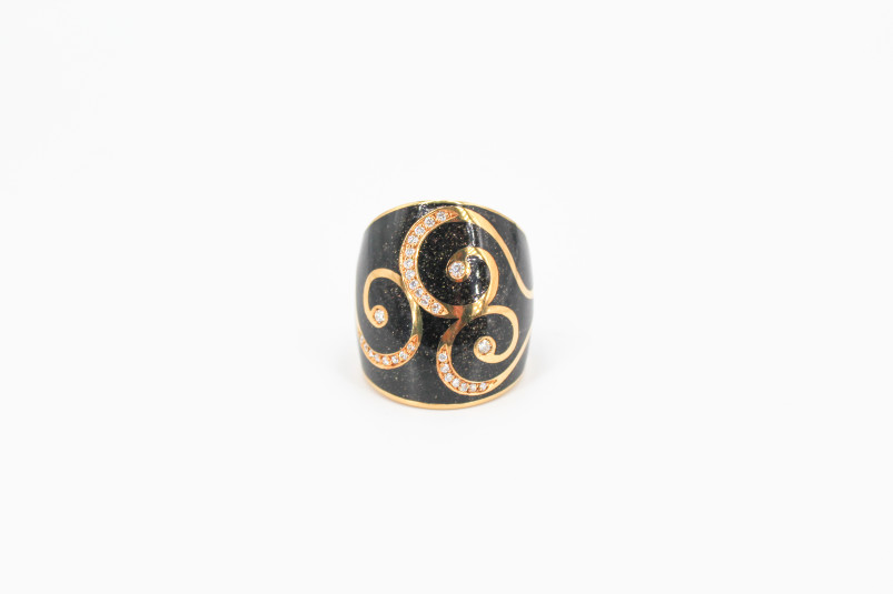 Anillo de oro de 18k. de segunda mano. Joyería de ocasión | ROYALHYSTERIA