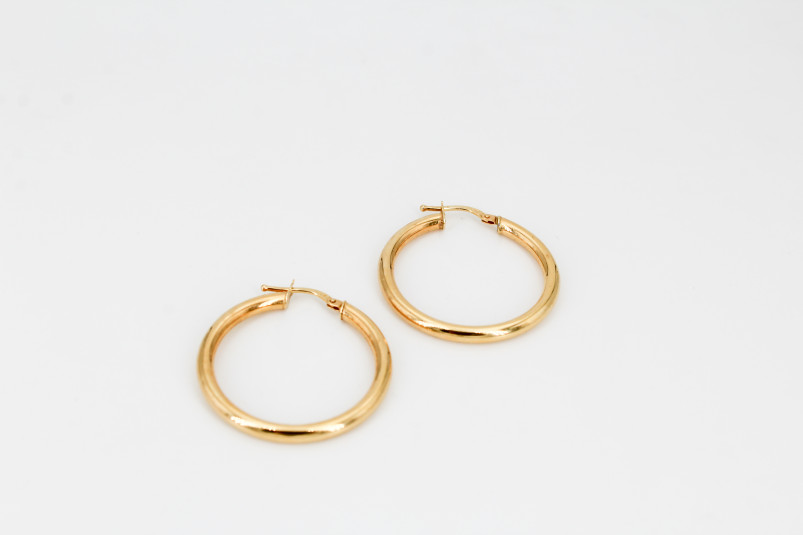 Aro de oro de 18k. de segunda mano. Joyería de ocasión | ROYALHYSTERIA