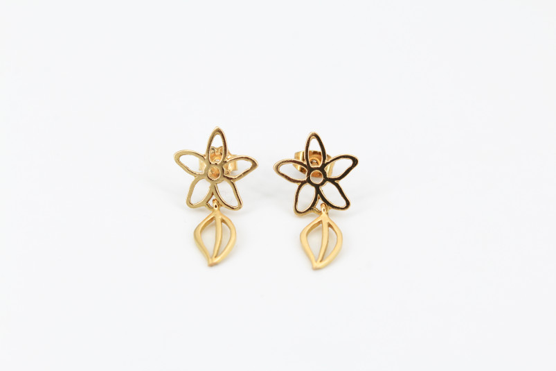 Pendiente de oro de 18k. de segunda mano. Joyería de ocasión | ROYALHYSTERIA