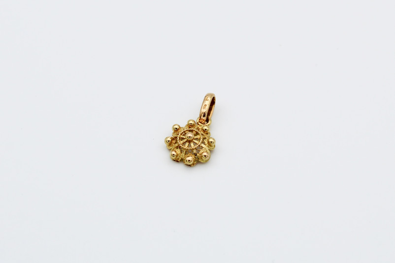 Colgante de oro de 18k. de segunda mano. Joyería de ocasión | ROYALHYSTERIA