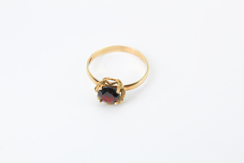 Solitario de oro de 18k. de segunda mano. Joyería de ocasión | ROYALHYSTERIA