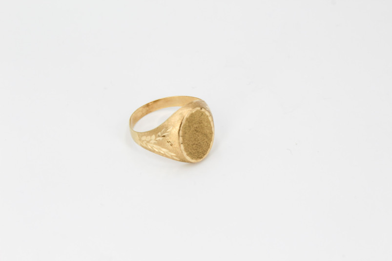 Sello de oro de 18k. de segunda mano. Joyería de ocasión | ROYALHYSTERIA