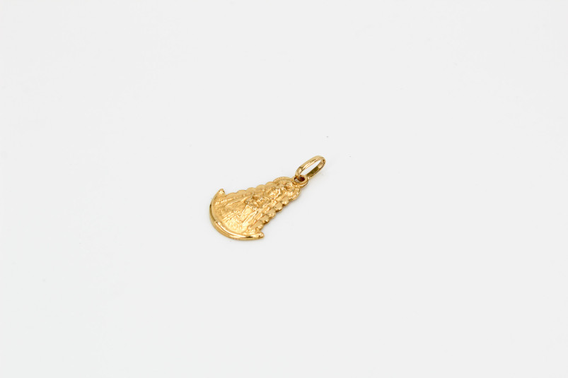 Medalla de oro de 18k. de segunda mano. Joyería de ocasión | ROYALHYSTERIA