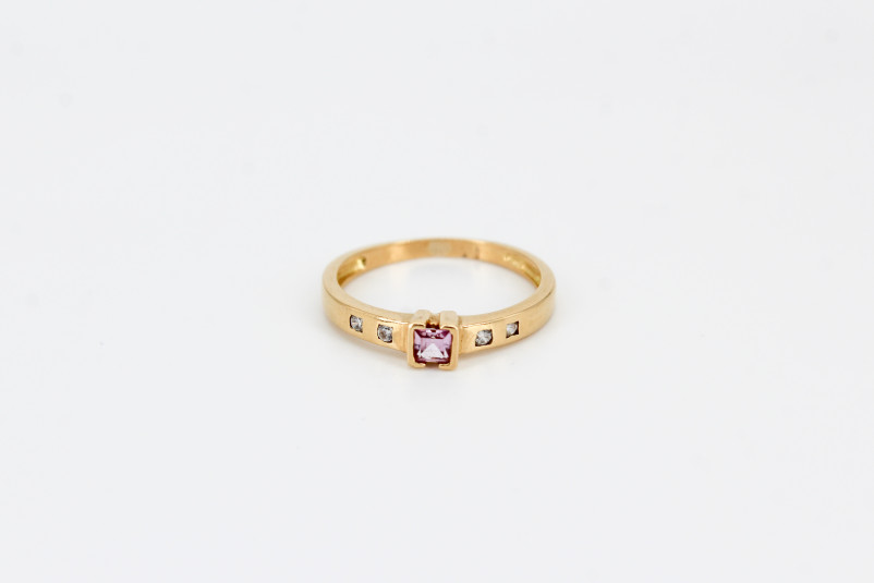 Anillo de oro de 18k. de segunda mano. Joyería de ocasión | ROYALHYSTERIA