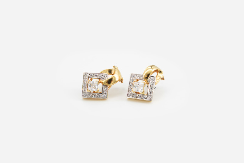 Pendiente de oro de 18k. de segunda mano. Joyería de ocasión | ROYALHYSTERIA
