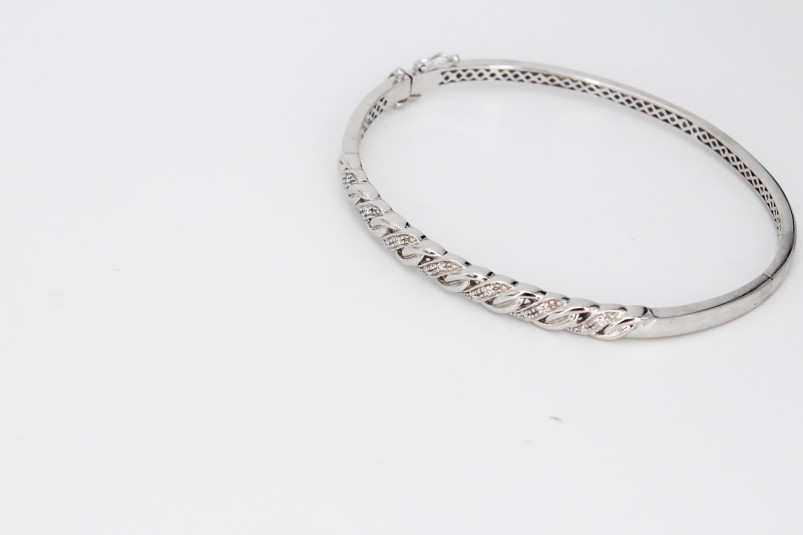 Caña de oro blanco de 18k. de segunda mano. Joyería de ocasión | ROYALHYSTERIA