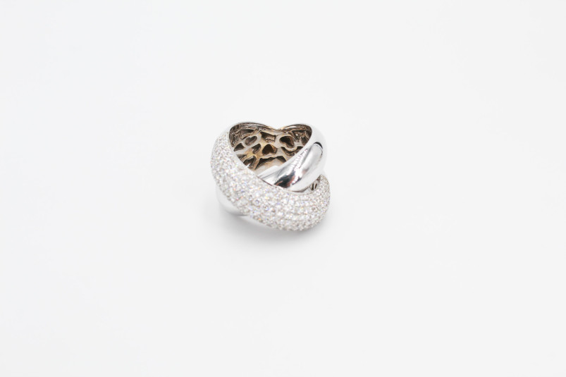 Anillo de oro blanco de 18k con diamantes. de segunda mano. Joyería de ocasión | ROYALHYSTERIA