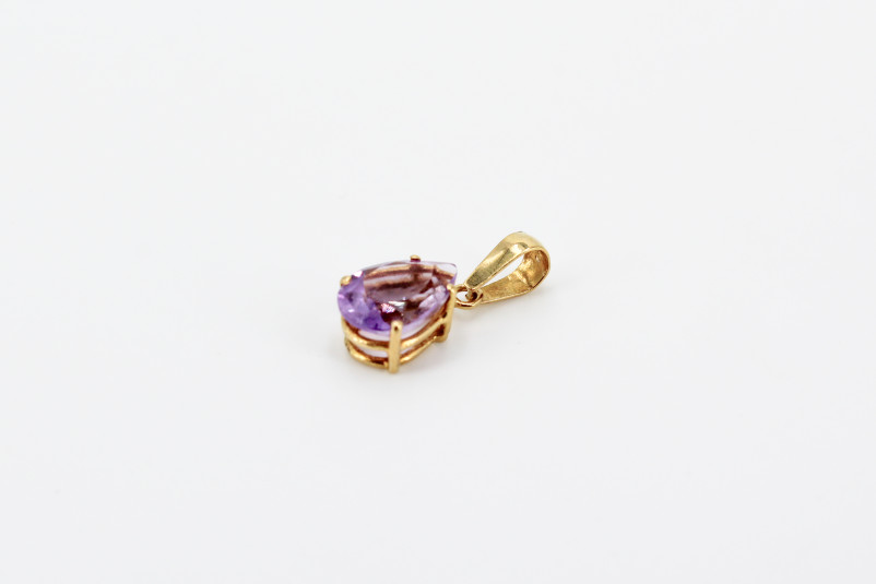 Colgante de oro de 18k. de segunda mano. Joyería de ocasión | ROYALHYSTERIA