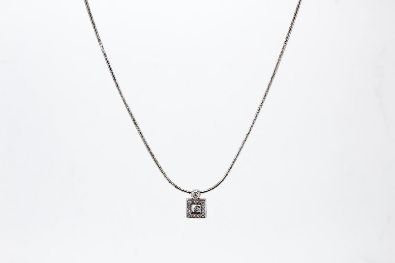 Gargantilla de oro blanco de 18k. de segunda mano. Joyería de ocasión | ROYALHYSTERIA