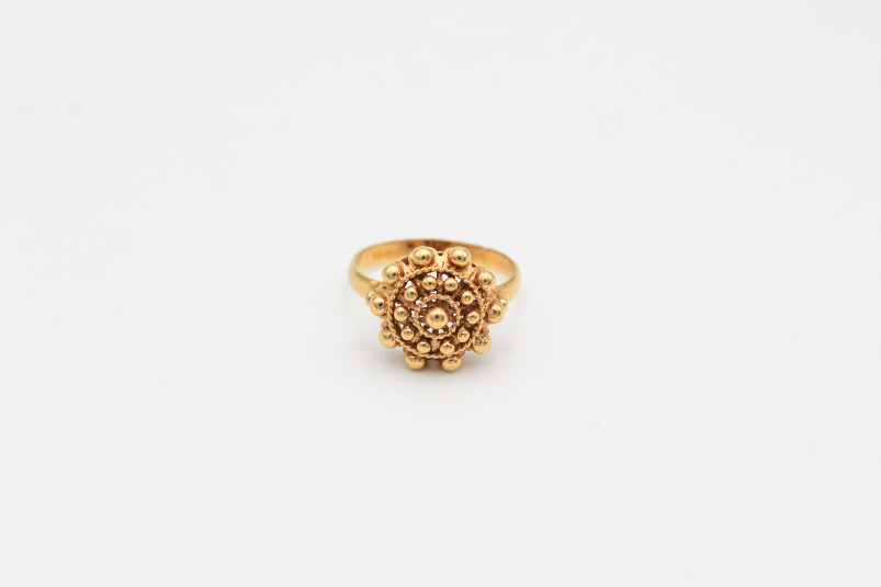 Anillo de oro de 18k. de segunda mano. Joyería de ocasión | ROYALHYSTERIA