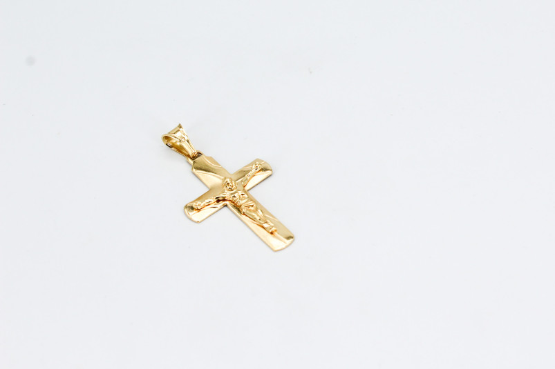 Cruz de oro de 18k. de segunda mano. Joyería de ocasión | ROYALHYSTERIA