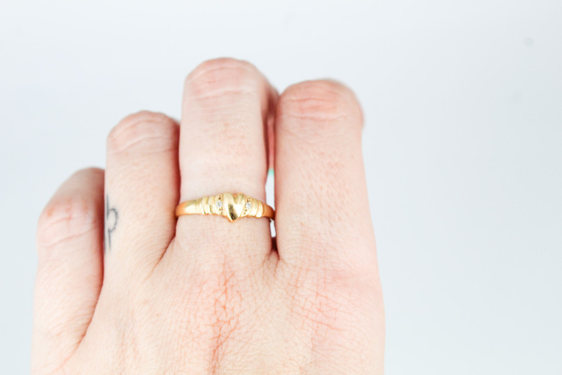 Anillo de oro de 18k. de segunda mano. Joyería de ocasión | ROYALHYSTERIA