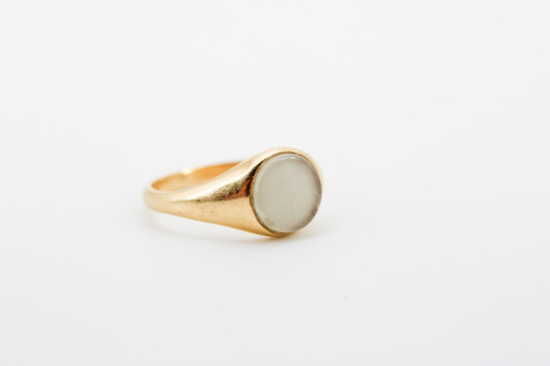 Anillo de oro de 18k. de segunda mano. Joyería de ocasión | ROYALHYSTERIA