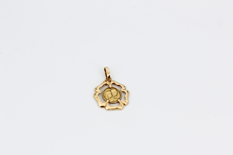 Colgante de oro de 18k. de segunda mano. Joyería de ocasión | ROYALHYSTERIA