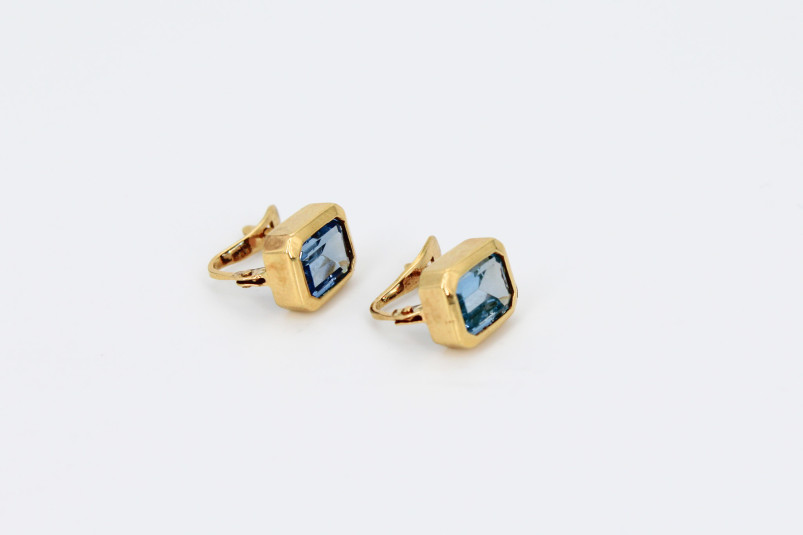 Pendiente de oro de 18k. de segunda mano. Joyería de ocasión | ROYALHYSTERIA