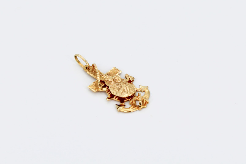 Cruz de oro de 18k. de segunda mano. Joyería de ocasión | ROYALHYSTERIA