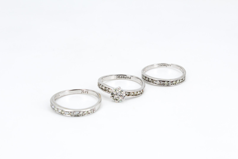 Anillo de oro blanco de 18k. de segunda mano. Joyería de ocasión | ROYALHYSTERIA