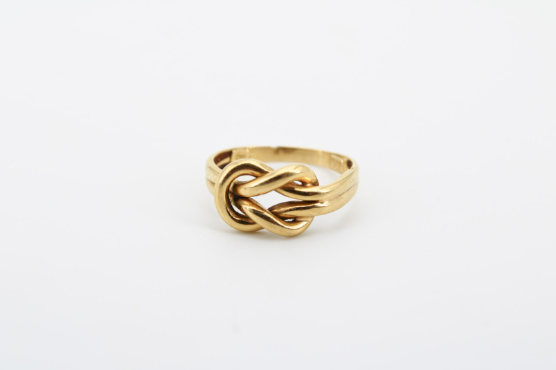 Anillo de oro de 18k. de segunda mano. Joyería de ocasión | ROYALHYSTERIA