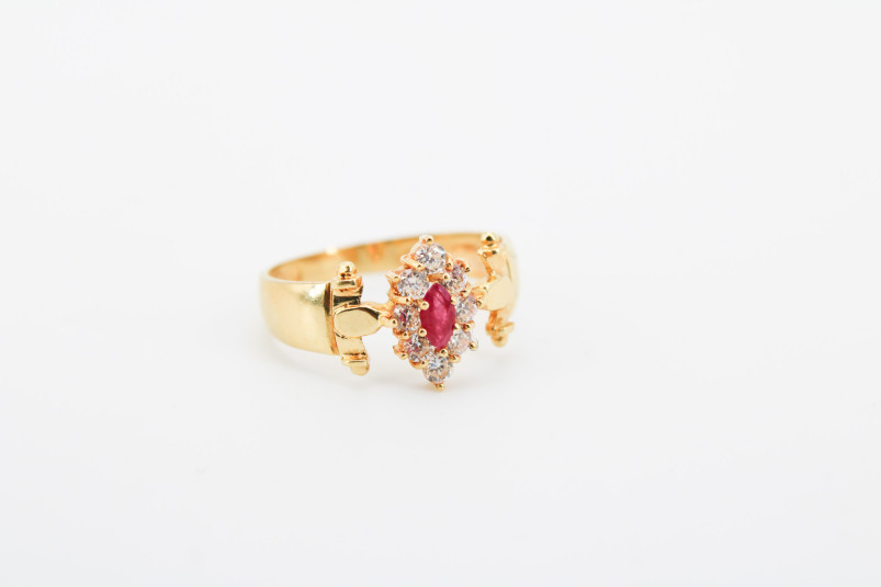 Anillo de oro de 18k. de segunda mano. Joyería de ocasión | ROYALHYSTERIA