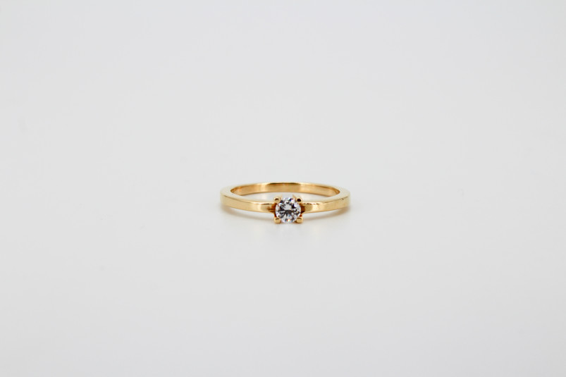 Solitario de oro de 18k. de segunda mano. Joyería de ocasión | ROYALHYSTERIA