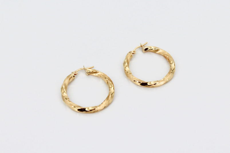 Aro de oro de 18k. de segunda mano. Joyería de ocasión | ROYALHYSTERIA