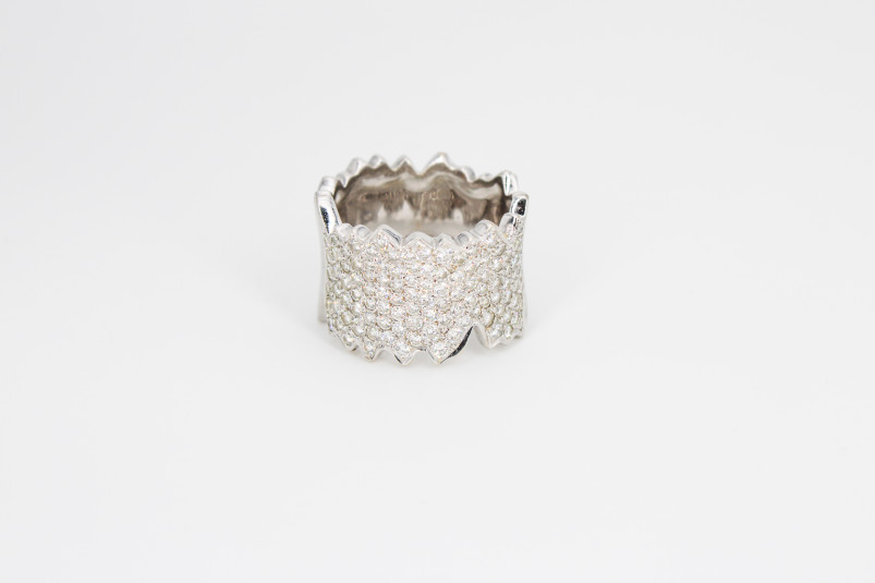 Anillo de oro blanco de 18k. de segunda mano. Joyería de ocasión | ROYALHYSTERIA