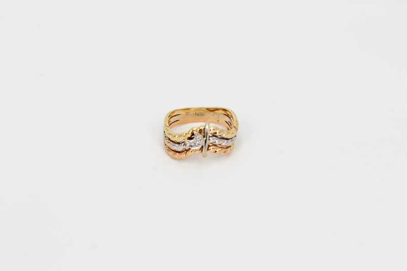 Anillo de oro combinado de 18k. de segunda mano. Joyería de ocasión | ROYALHYSTERIA