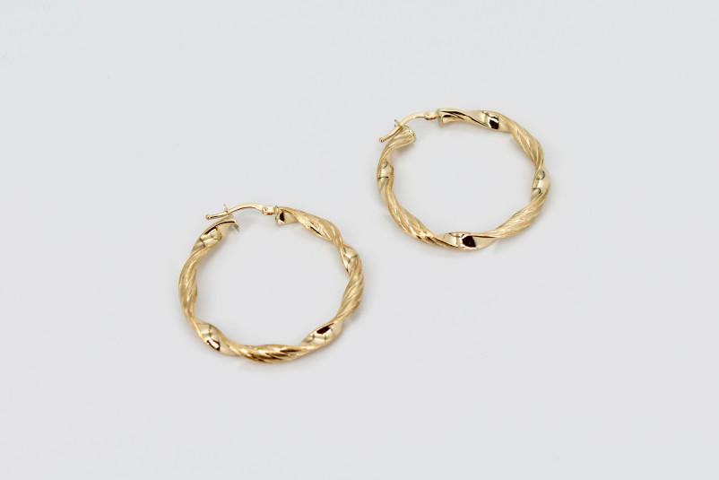 Aro de oro de 18k. de segunda mano. Joyería de ocasión | ROYALHYSTERIA