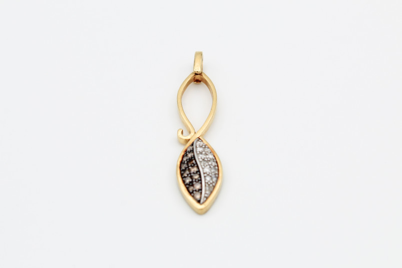 Colgante de oro de 18k. de segunda mano. Joyería de ocasión | ROYALHYSTERIA