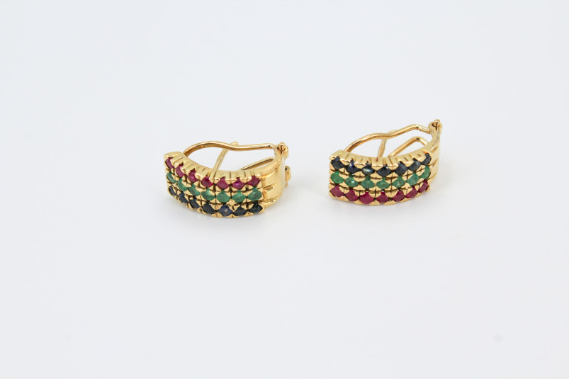 Pendiente de oro de 18k. de segunda mano. Joyería de ocasión | ROYALHYSTERIA