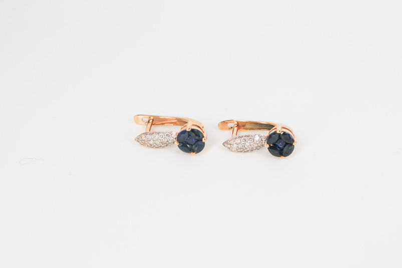 Pendiente de oro rosa de 14k. de segunda mano. Joyería de ocasión | ROYALHYSTERIA