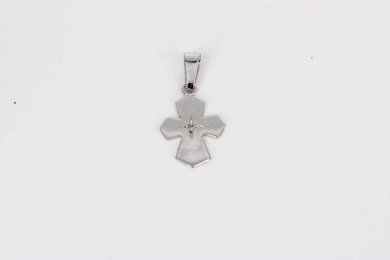 Cruz de oro blanco de 18k. de segunda mano. Joyería de ocasión | ROYALHYSTERIA