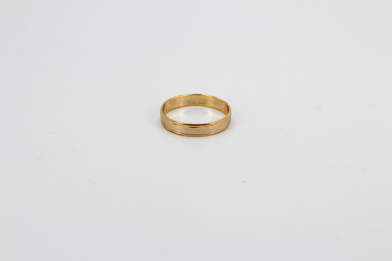 Alianza de oro combinado de 18k. de segunda mano. Joyería de ocasión | ROYALHYSTERIA