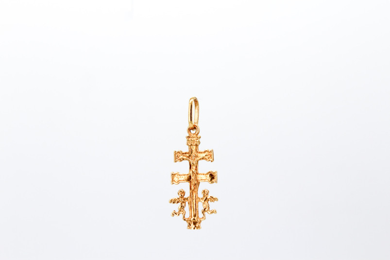 Cruz de oro de 18k. de segunda mano. Joyería de ocasión | ROYALHYSTERIA
