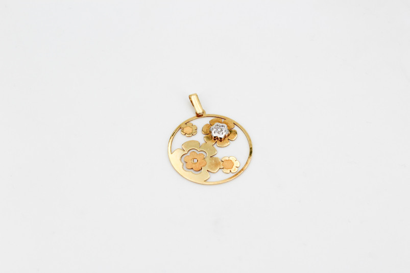 Colgante de oro de 18k. de segunda mano. Joyería de ocasión | ROYALHYSTERIA