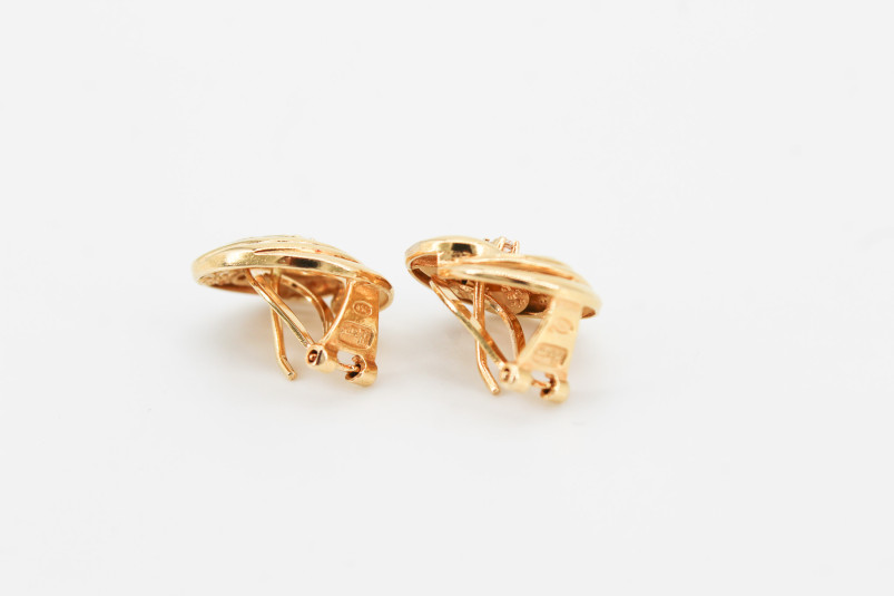 Pendiente de oro de 18k. de segunda mano. Joyería de ocasión | ROYALHYSTERIA