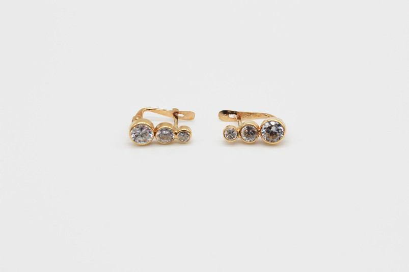 Pendiente de oro de 18k. de segunda mano. Joyería de ocasión | ROYALHYSTERIA