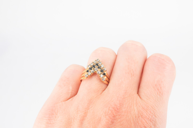 Anillo de oro de 18k. de segunda mano. Joyería de ocasión | ROYALHYSTERIA