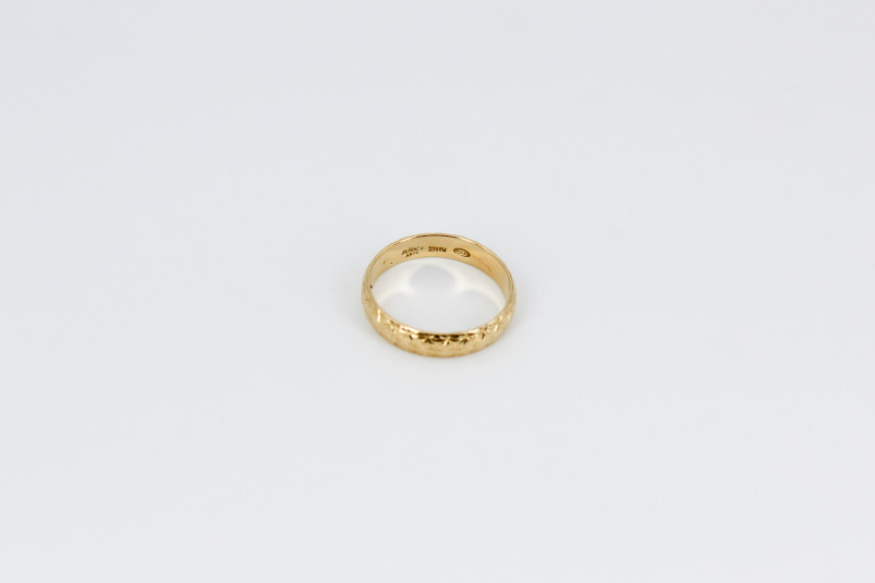 Anillo de oro de 18k. de segunda mano. Joyería de ocasión | ROYALHYSTERIA