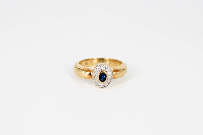 Solitario de oro de 18k con diamantes. de segunda mano. Joyería de ocasión | ROYALHYSTERIA