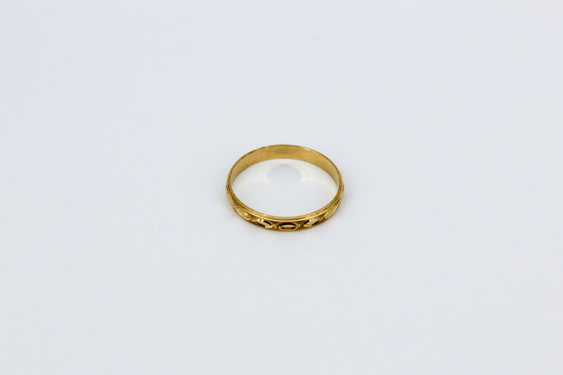 Anillo de oro de 18k. de segunda mano. Joyería de ocasión | ROYALHYSTERIA