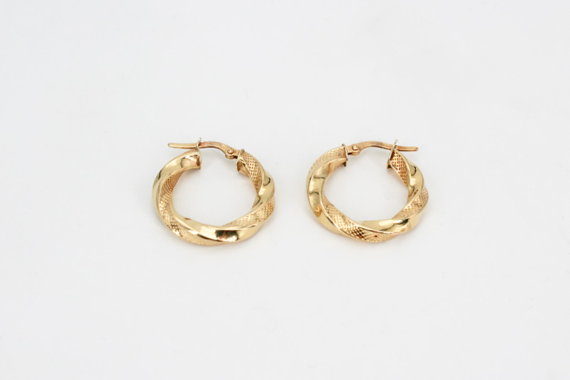 Aro de oro de 18k. de segunda mano. Joyería de ocasión | ROYALHYSTERIA