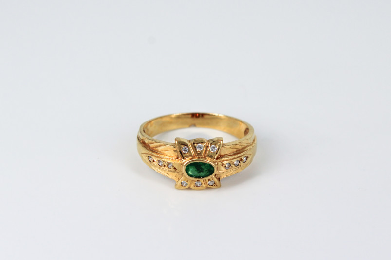 Anillo de oro de 18k. de segunda mano. Joyería de ocasión | ROYALHYSTERIA