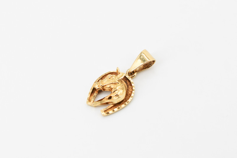 Colgante de oro de 18k. de segunda mano. Joyería de ocasión | ROYALHYSTERIA