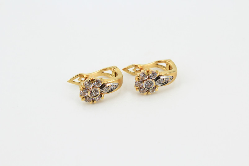 Pendiente de oro de 18k. de segunda mano. Joyería de ocasión | ROYALHYSTERIA