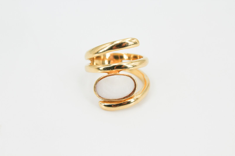 Anillo de oro de 18k. de segunda mano. Joyería de ocasión | ROYALHYSTERIA