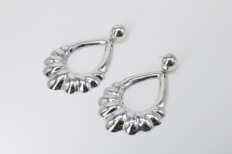 Pendiente de plata  de 925. de segunda mano. Joyería de ocasión | ROYALHYSTERIA