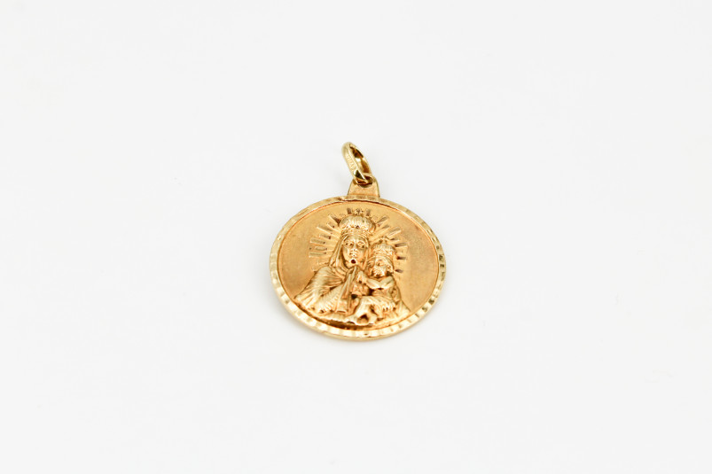Medalla de oro de 18k. de segunda mano. Joyería de ocasión | ROYALHYSTERIA